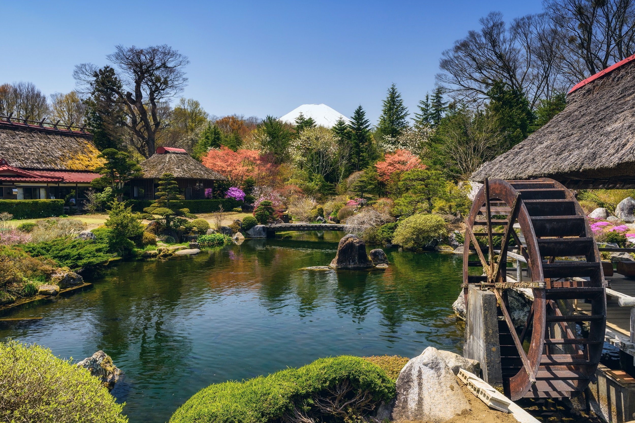 Visit Oshino Village On The Mount Fuji & Lake Kawaguchi Tour From Tokyo